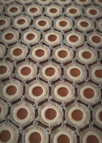 El Yapımı geleneksel örgü sehpa örtüsü - Görsel 3