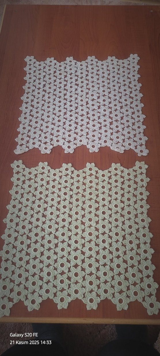 Çiçek Desenli El Örgüsü Örtü.dantel - Görsel 2