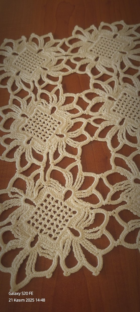 El Yapımı Beyaz Dantel sehpa Örtüsü.7 parça - Görsel 3