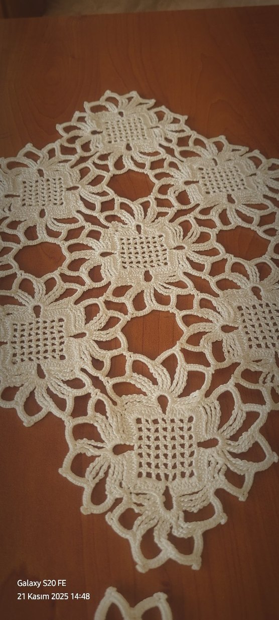 El Yapımı Beyaz Dantel sehpa Örtüsü.7 parça - Görsel 4