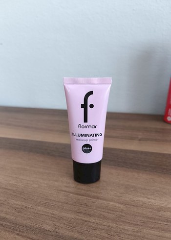 Flormar Aydınlatıcı Makyaj Bazı