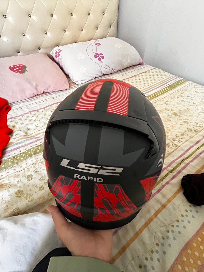 LS2 Siyah Kask, birkaçkez kullanıldı temiz - Görsel 5