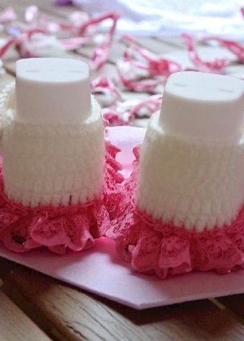 Pembe Nakışlı Kız Bebek Örgü Patik - Görsel 2