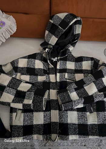 Gri Kapüşonlu Fermuarlı Kısa Peluş Mont - Görsel 2