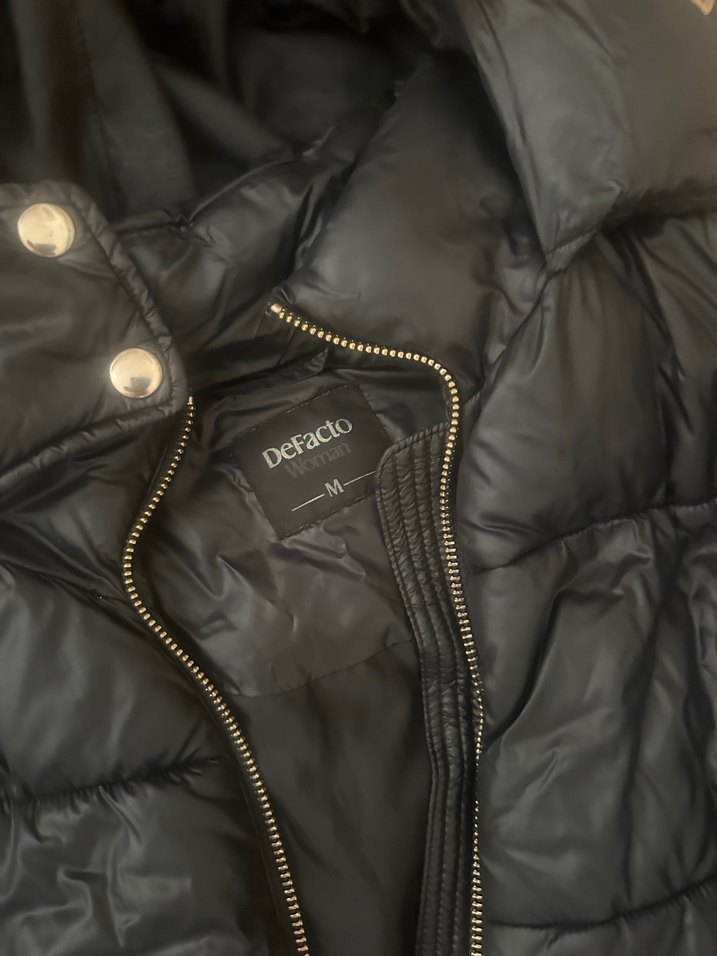 Siyah Kürklü Kadın Kışlık Mont - Görsel 3