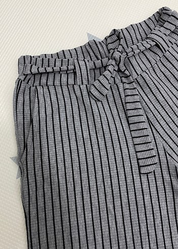 Diğer Gri Çizgili Pilili Kadın Kumaş Pantolon