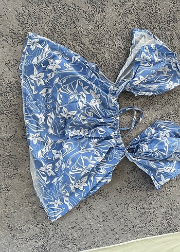 LC Waikiki Mavi Çiçek Desenli Bohem Kız Bluzu