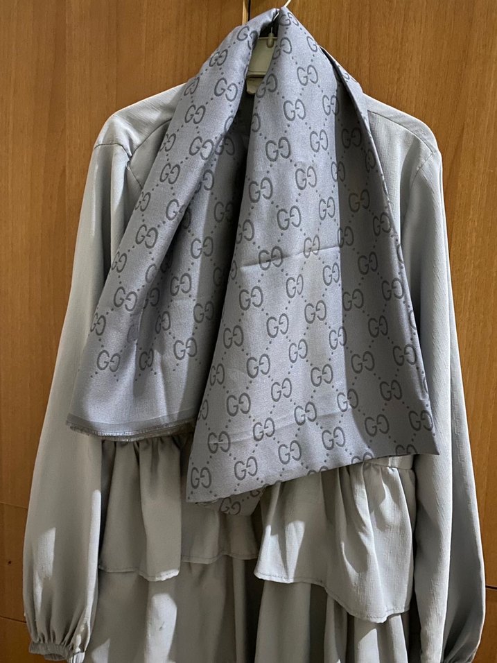 Fırfırlı tesettür gömlek ve şalı - Görsel 2