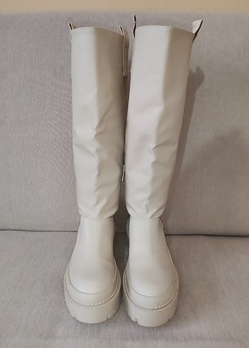36 Beden Stradivarius Bej Bot/Çizme