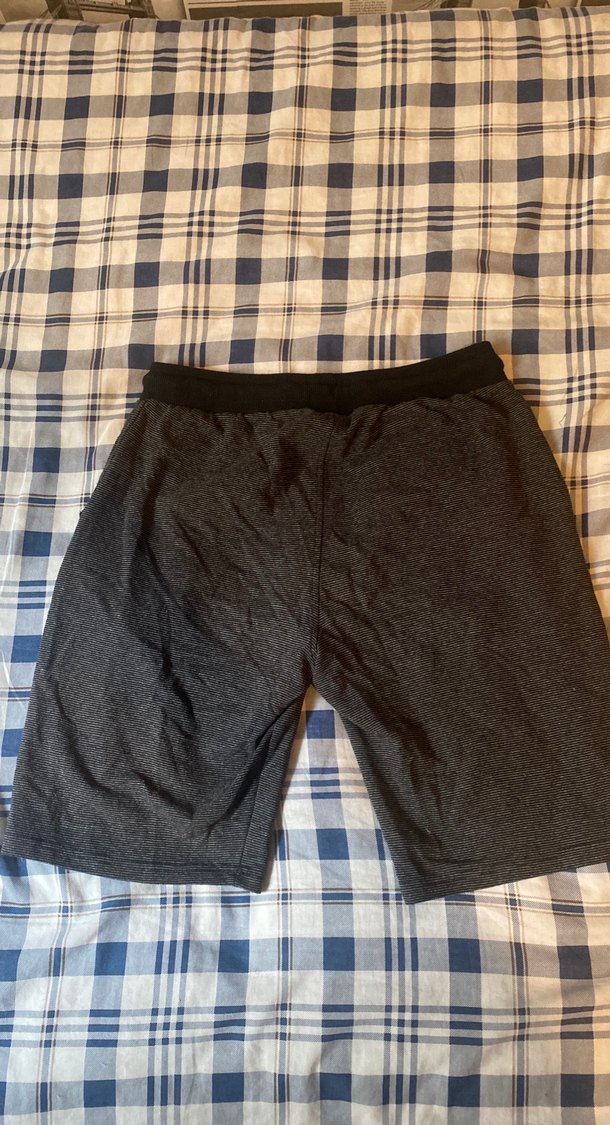 Erkek Gri Midi Şort - Görsel 2