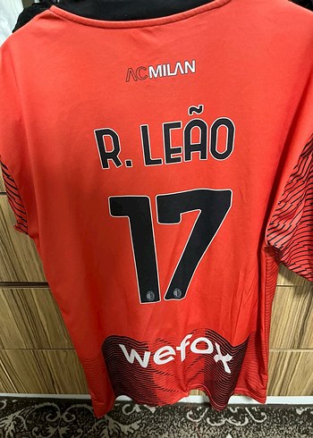 Kırmızı Baskılı Erkek Spor Forması - Görsel 2