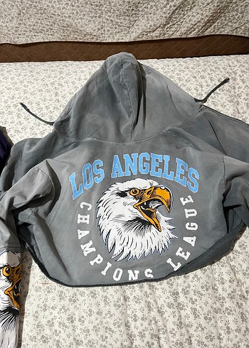 Gri Kapüşonlu Baskılı Kadın Sweatshirt