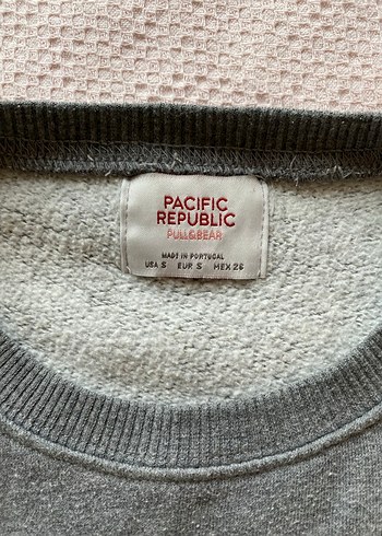 Pull and Bear Gri Baskılı Kadın Sweatshirt