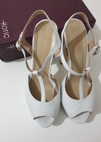 Beyaz Tokalı Platform Topuklu Kadın Abiye Ayakkabı hotiç marka - Görsel 4