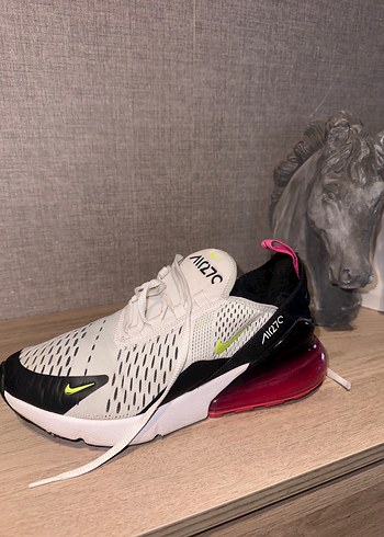 Beyaz Siyah Nike Air Max 270 Spor Ayakkabı