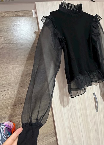 Uzun Kollu Siyah Gotik Fırfırlı Bluz