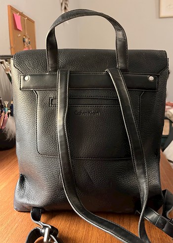 Beden Calvin Klein Siyah Deri Kadın Sırt Çantası