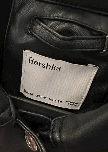 m Beden siyah Renk Bershka Deri Midi Ceket