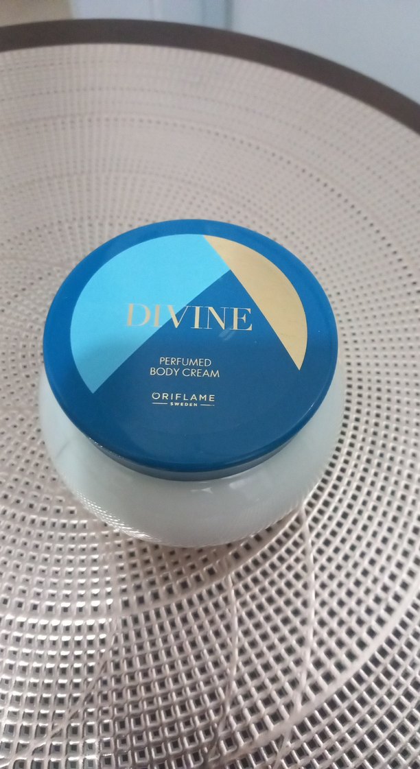 Oriflame Divine Parfümlü Vücut Kremi - Görsel 2