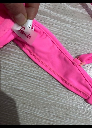 Pembe Fiyonk Detaylı Kadın Bikini Üstü - Görsel 2
