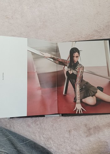 Beden JİSOO BİRN PİNK ALBUM