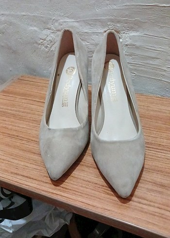 Bej Süet Stiletto Kadın Ayakkabı