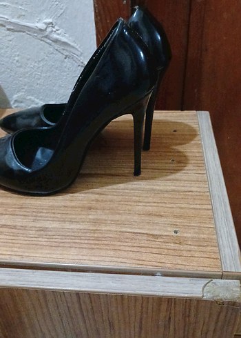 Diğer Kadın Siyah Rugan Stiletto Topuklu Ayakkabı