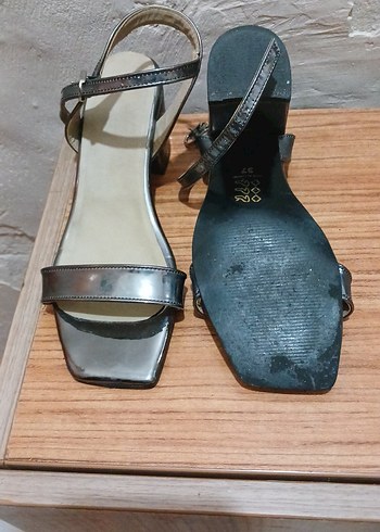 Trendyol & Milla Gri Metal Tokalı Kadın Topuklu Sandalet