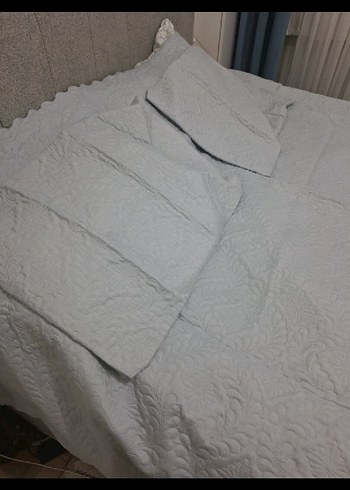 Gri Beyaz Düz Yatak Örtüsü - Görsel 2