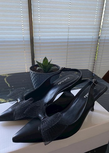 Siyah Stiletto Topuklu Kadın Akşam Ayakkabısı