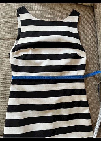 Alice&Olivia Çizgili Kolsuz Midi Elbise - Görsel 7