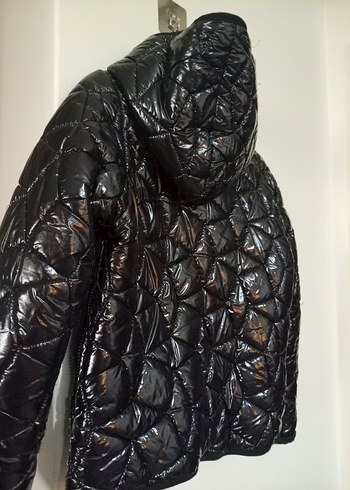 Siyah Parlak Çocuk Kışlık Mont - Görsel 2