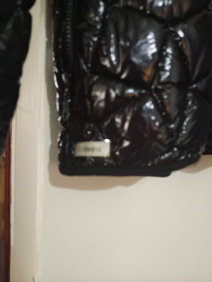 Siyah Parlak Çocuk Kışlık Mont - Görsel 4