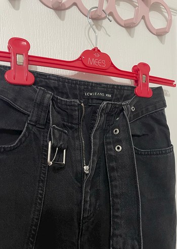 LCW Kadın Yüksek Bel Kemerli Jean Pantolon - Görsel 2