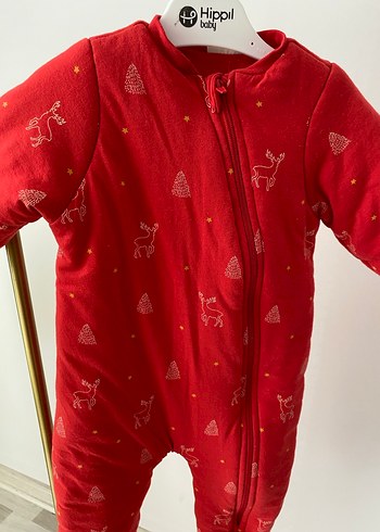 Kız Bebek Nakışlı Kırmızı Tulumu - Görsel 2