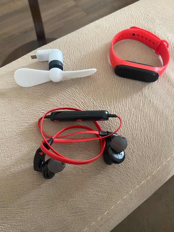 Kırmızı Kablosuz Kulaklık - Görsel 2