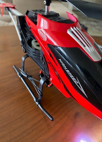 Kırmızı Uzaktan Kumandalı Helikopter - Görsel 3