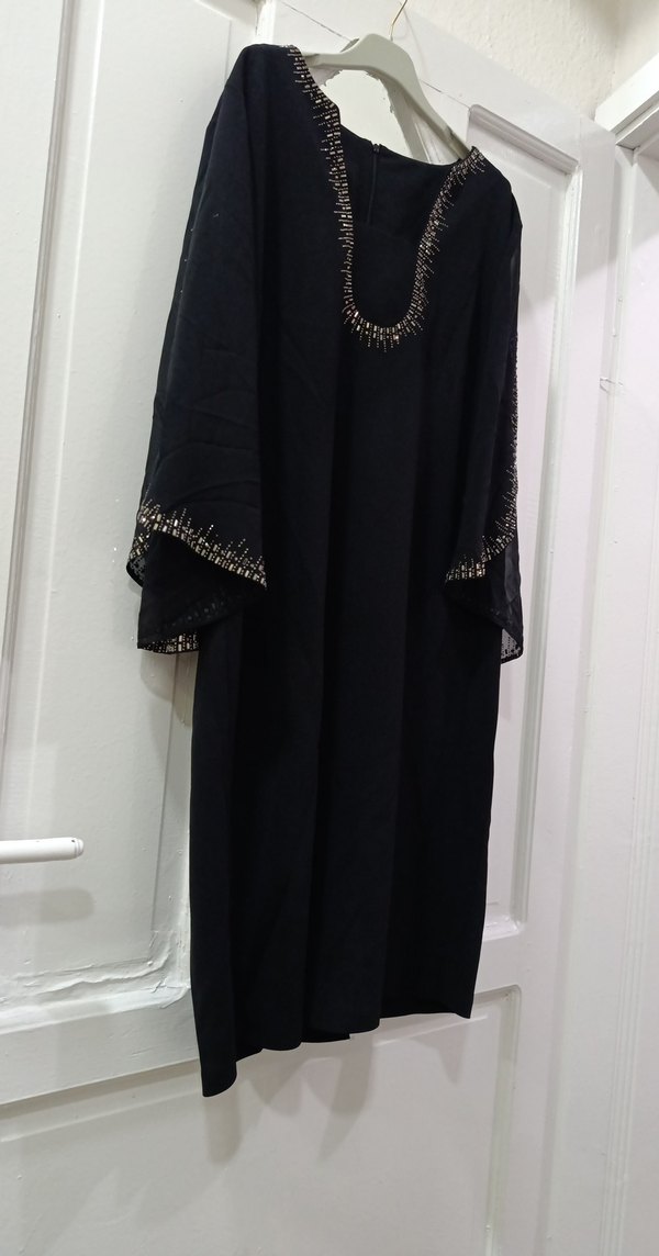 Siyah İşlemeli Uzun Kadın Elbise - Görsel 2