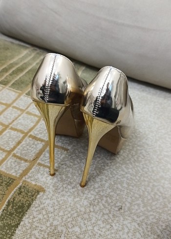 Altın Renkli Platform Topuklu Kadın Stiletto - Görsel 2