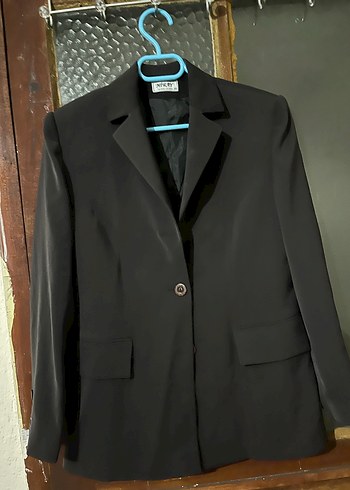 Siyah Düğmeli Kadın Blazer Ceket