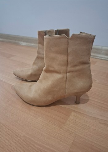 Bej Süet Stiletto Topuklu Kadın Bot