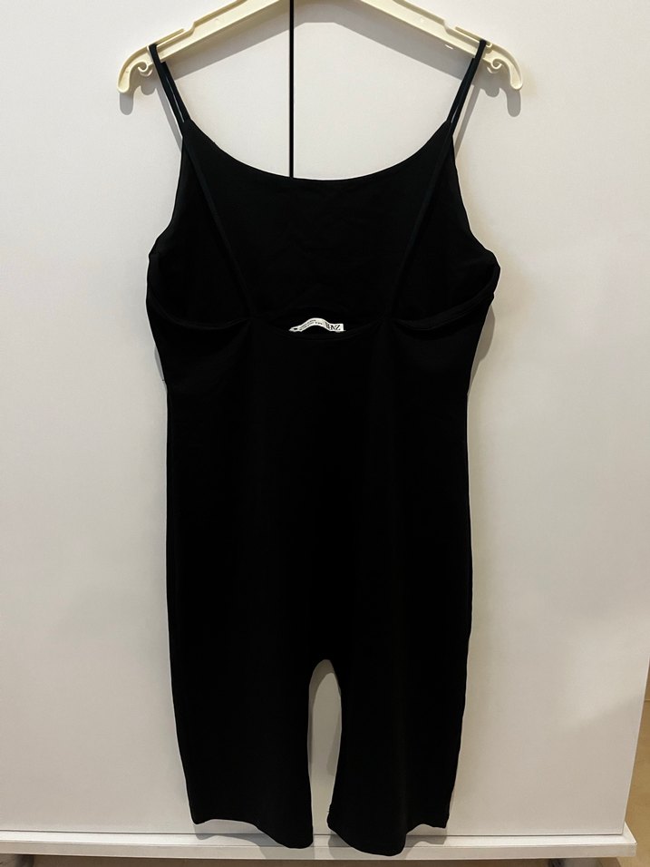 Zara Dikişsiz Siyah Askılı Kadın Tulum - Görsel 4