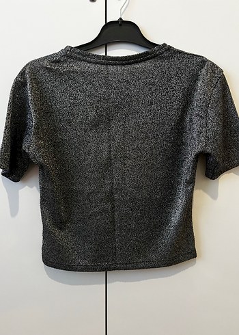 Gri Kısa Kollu Crop Top Baskılı - Görsel 3