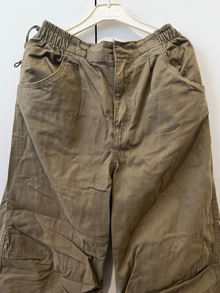 BERSHKA Haki Paraşüt Pantolon - Görsel 2