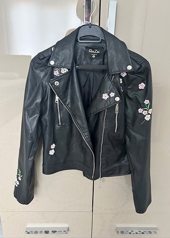 Nakışlı Siyah Deri Biker Ceket