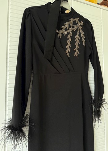 Siyah Uzun Kollu Nakışlı Kadın Elbise - Görsel 2