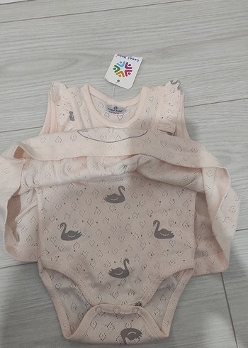 Kolsuz Fırfırlı Bebek Body Elbise - Görsel 2