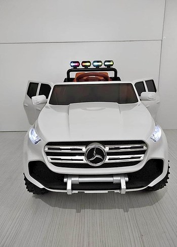 Mercedes akülü araba