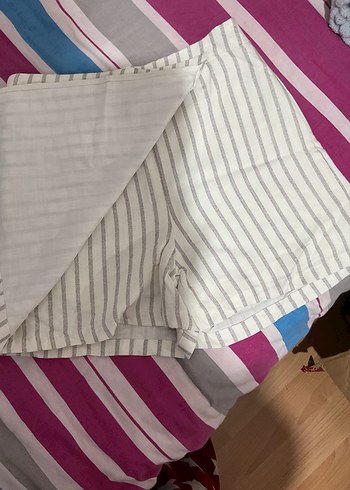 Beyaz Çizgili Mini şort etek - Görsel 2