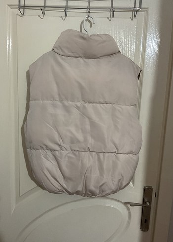 BERSHKA Kadın Fermuarlı Yumuşak Dokulu Yelek - Görsel 2